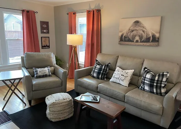 Downtown Casper- Big Tree- Wyoming Medical Center Holiday home *
